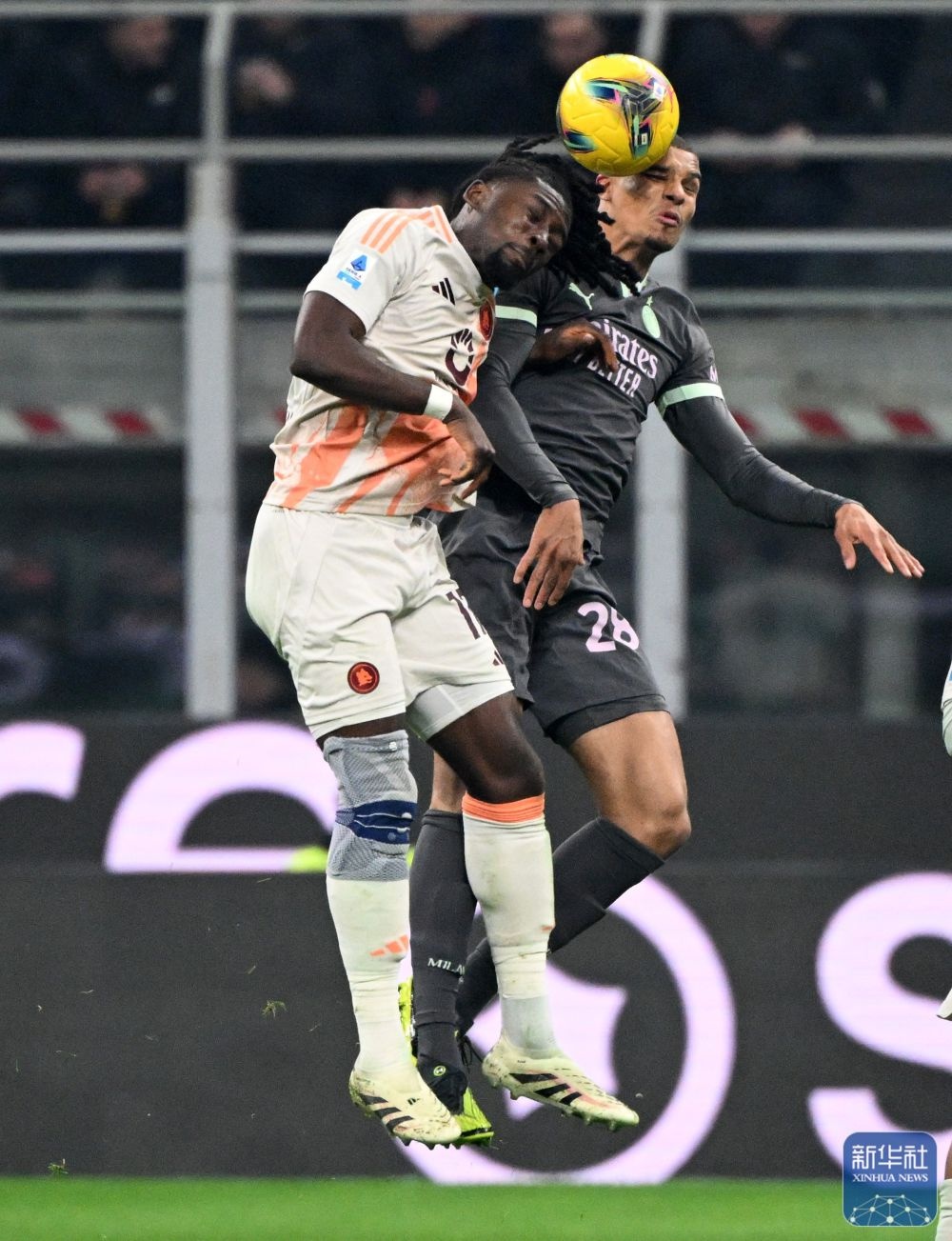 南宫棋牌娱乐 -AC米兰发布备战花絮，赛前完成体检，足总杯任务艰巨，团队化学反应显著 