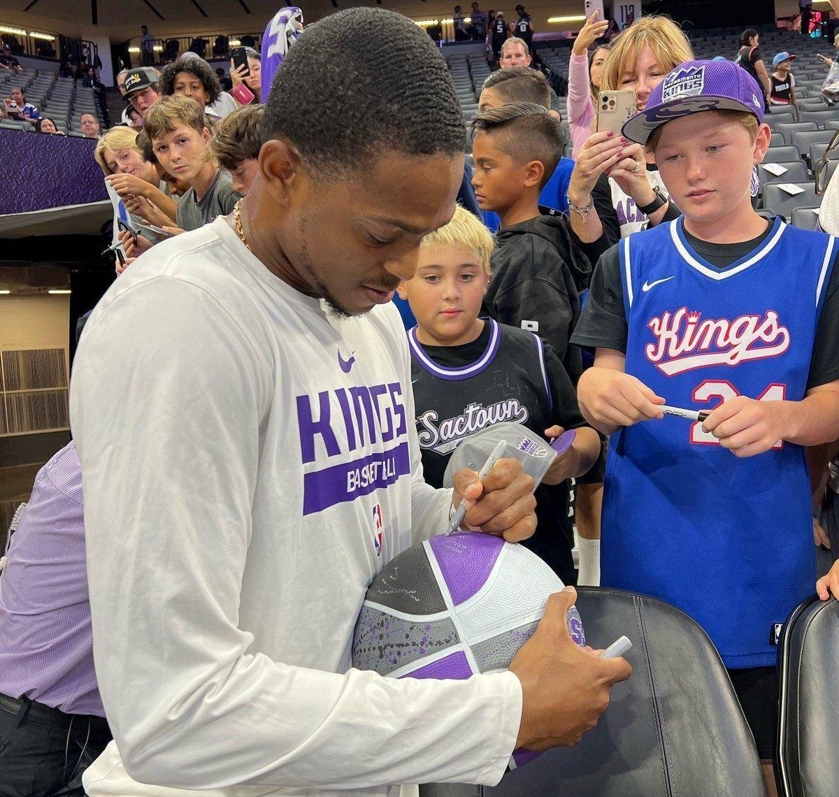 南宫入口 -包含犹他爵士发布备战花絮，赛后完成体检，NBA季后赛任务艰巨，临场指挥获称赞的词条